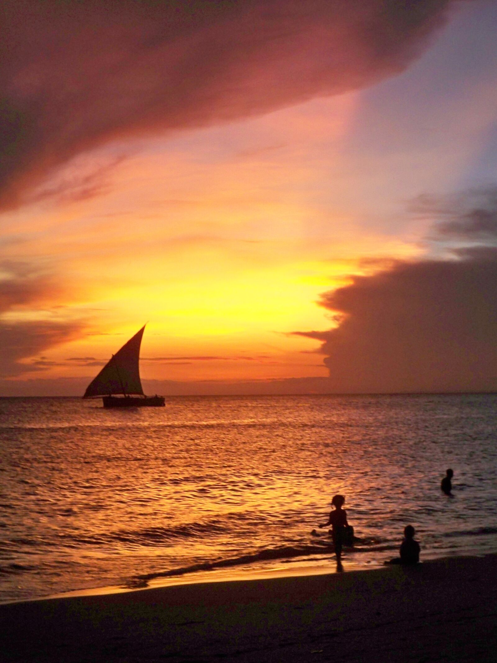 Kodak EasyShare M1033 sample photo. Beach, sunset, zanzibar photography