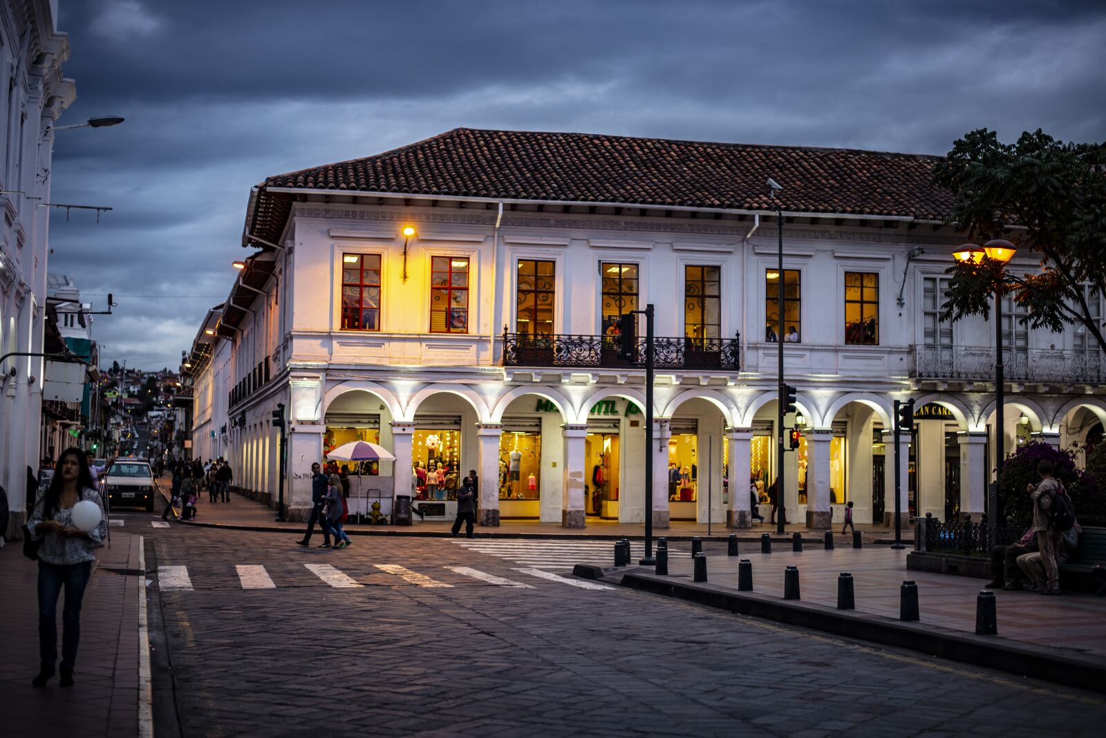Nikon D600 sample photo. Basin, ecuador, architecture photography