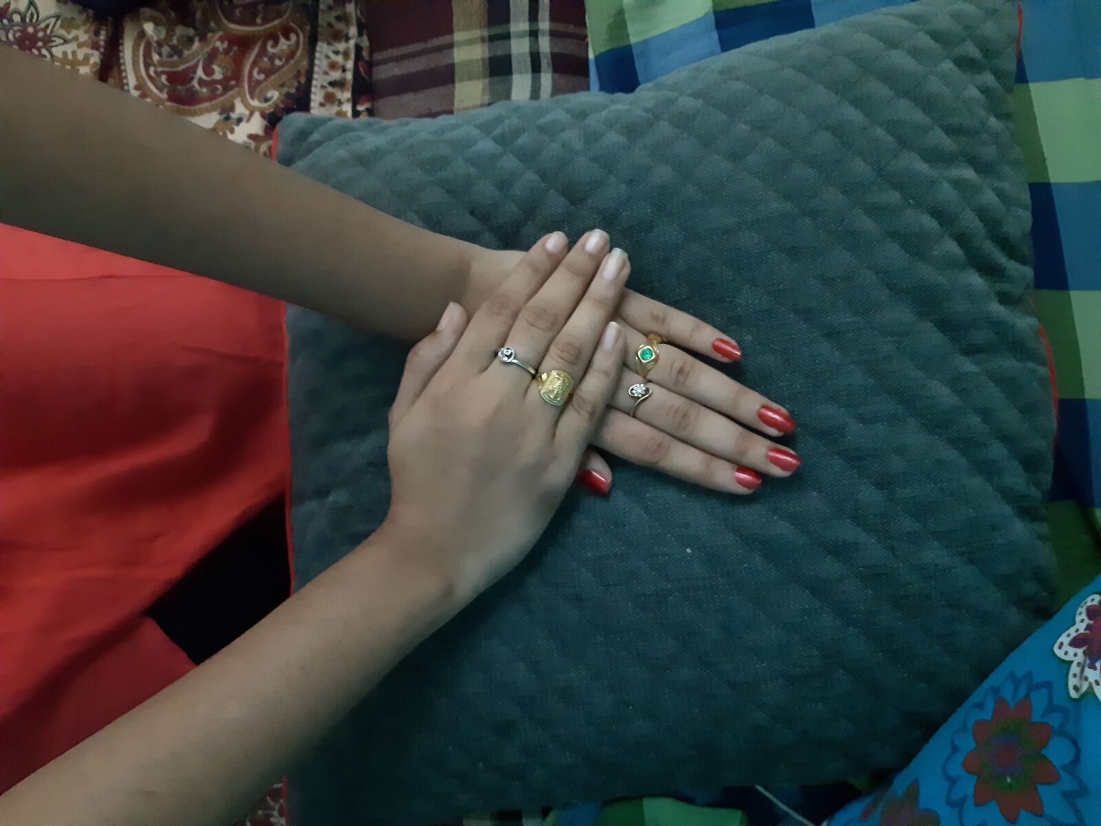 Samsung Galaxy A30 sample photo. Hands, rings, pillow photography