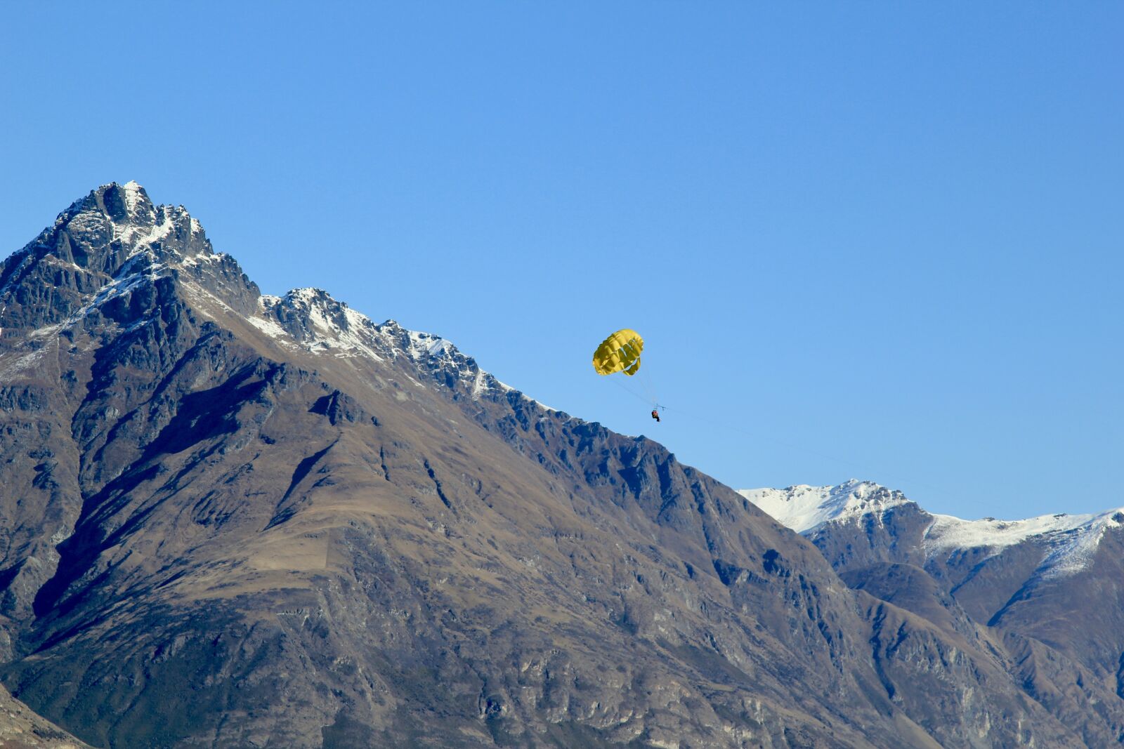 Canon EOS 550D (EOS Rebel T2i / EOS Kiss X4) sample photo. Wow, fun, paraglide photography