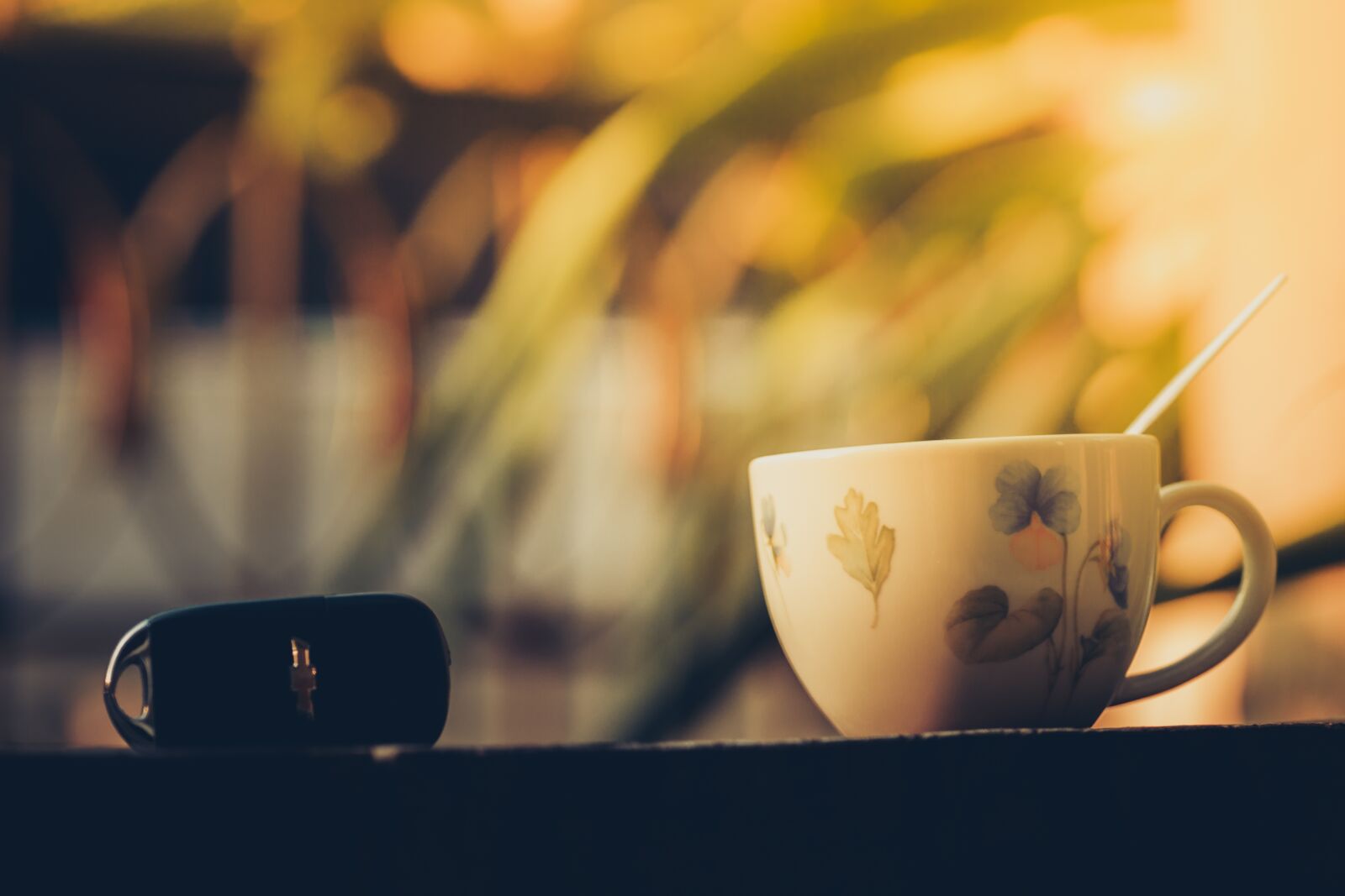 Canon EF 70-200mm F4L USM sample photo. In the morning, coffee photography