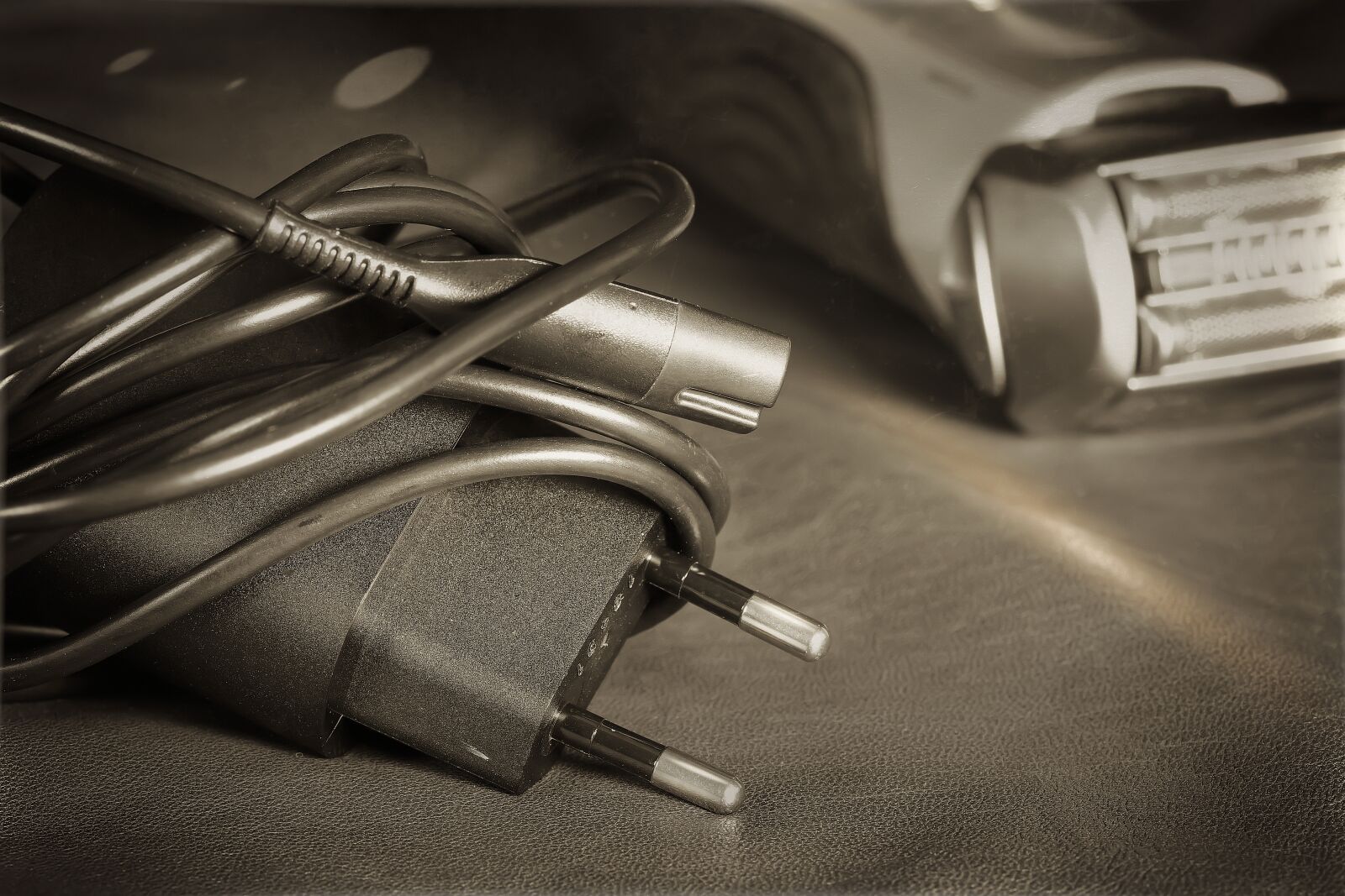 Nikon D7200 sample photo. Adapter, current, shaver photography