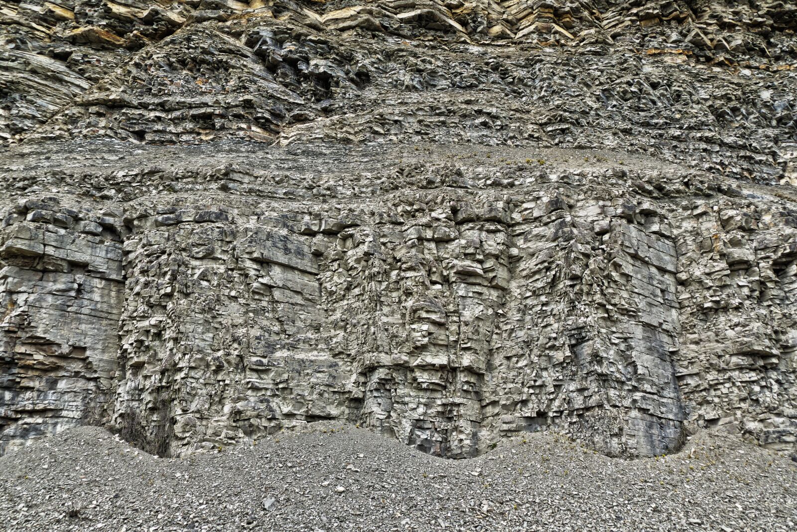 Panasonic Lumix DMC-FZ1000 sample photo. Quarry, rock, stone photography