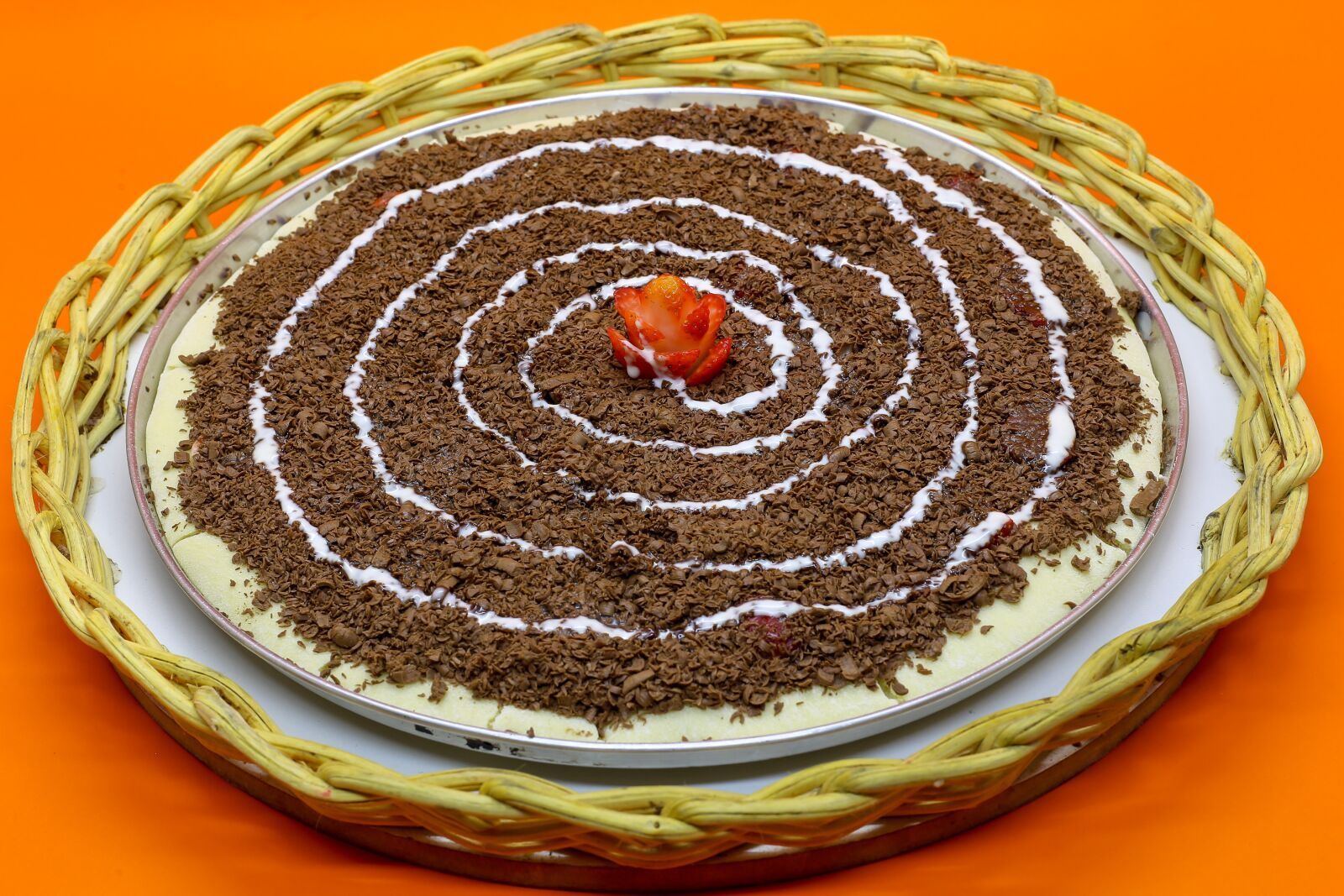 Canon EF 50mm F1.8 II sample photo. Pizza, chocolate, sweet photography
