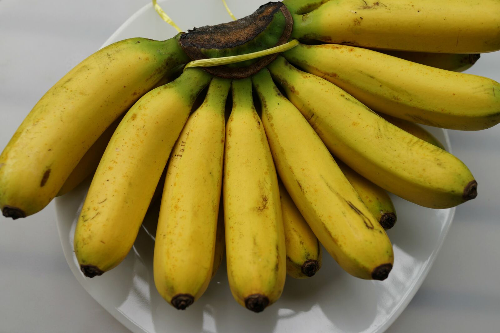 Sony Cyber-shot DSC-RX1R sample photo. Bananas, popular fruit, nutrition photography