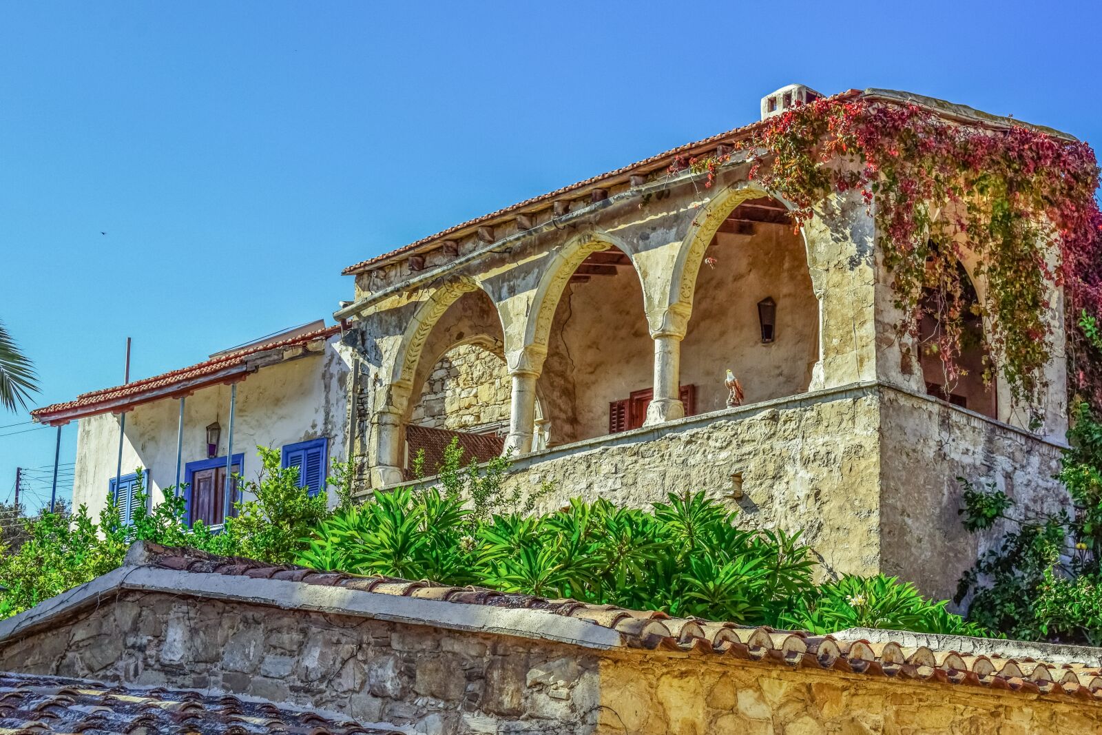 Nikon D3300 sample photo. Old house, balcony, architecture photography