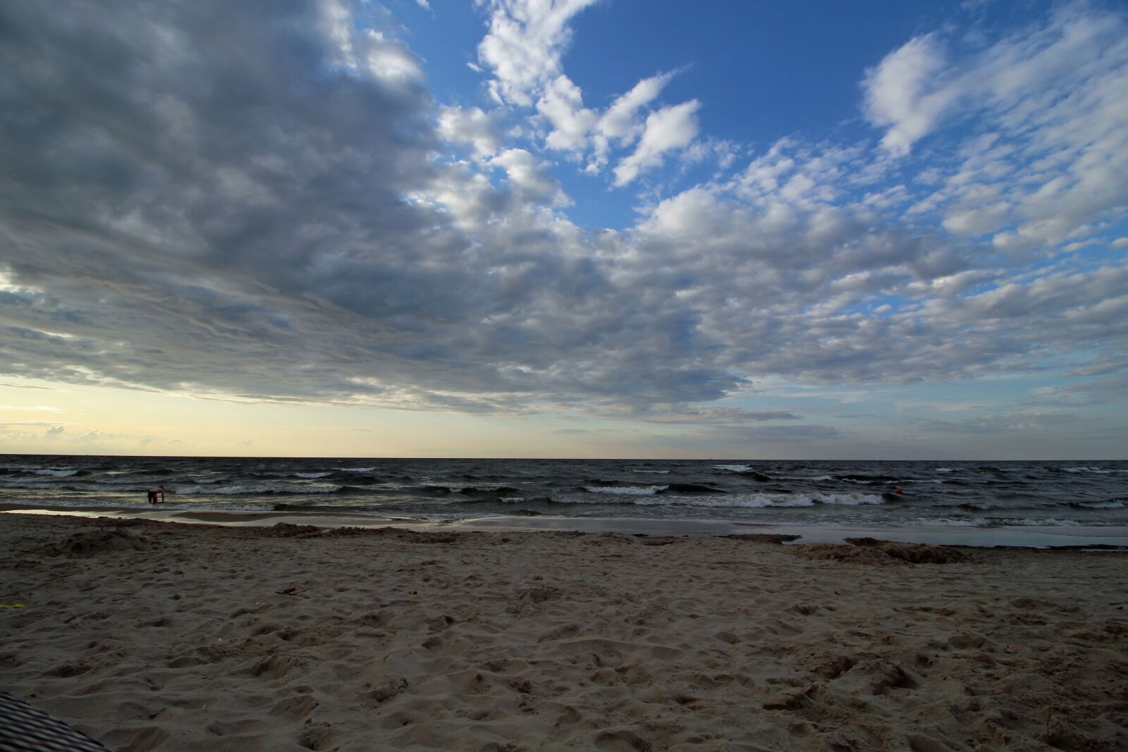 Canon EOS 700D (EOS Rebel T5i / EOS Kiss X7i) + Canon EF-S 10-18mm F4.5–5.6 IS STM sample photo. The baltic sea, sea photography