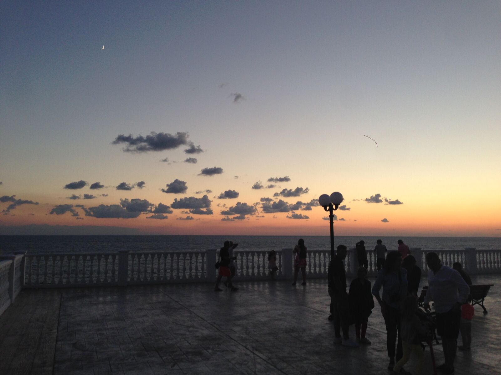 iPhone 5 back camera 4.12mm f/2.4 sample photo. Sea, sky, clouds photography