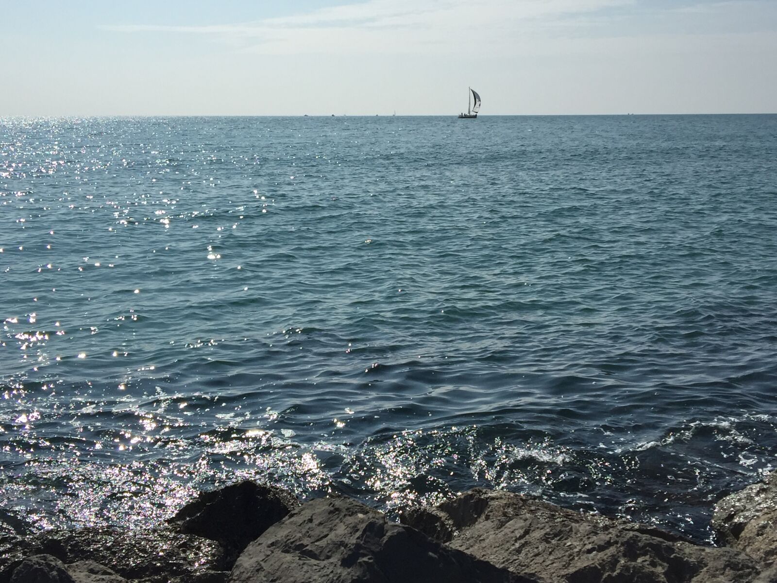 iPhone 6 Plus back camera 4.15mm f/2.2 sample photo. Palavas, mer, voilier photography