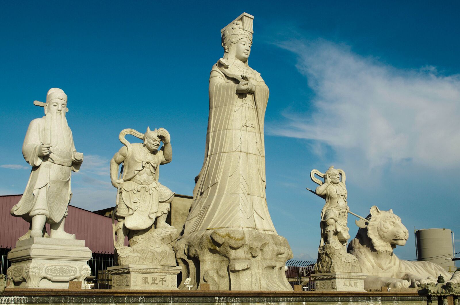 Nikon D5100 sample photo. Statue, sculpture, architecture photography