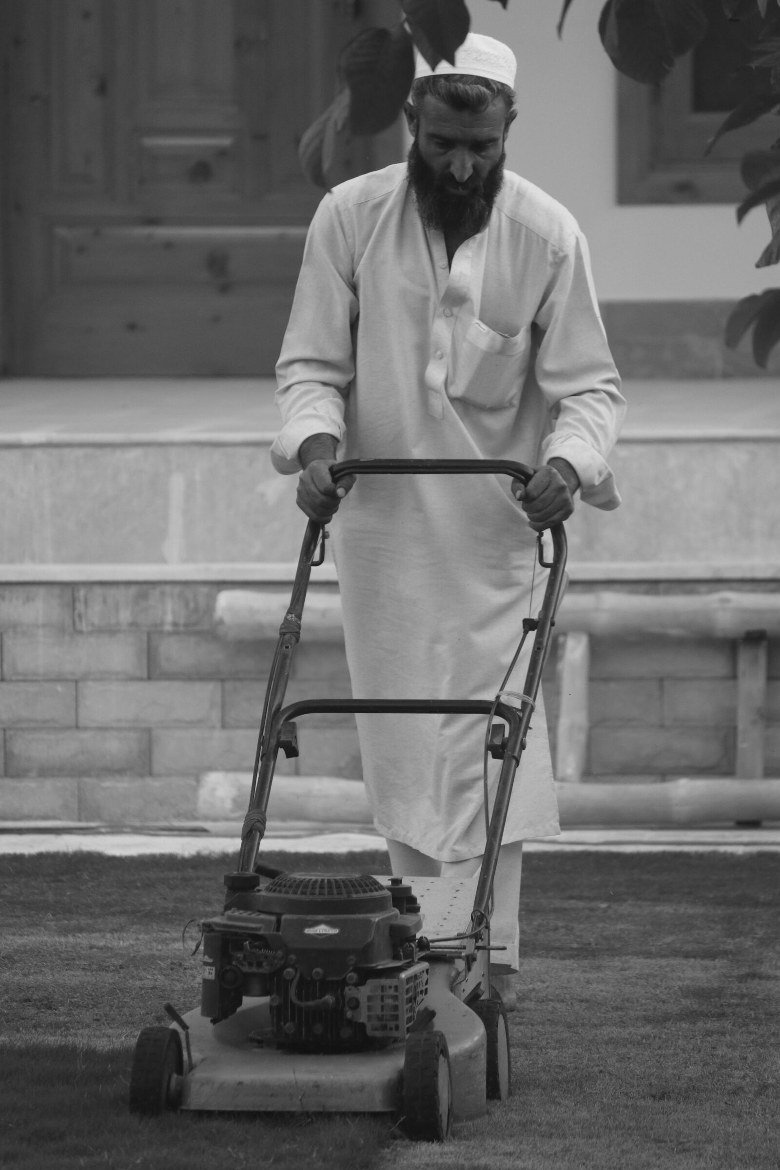 Canon EF-S 55-250mm F4-5.6 IS II sample photo. Lawn, mower, monochrome, photography photography
