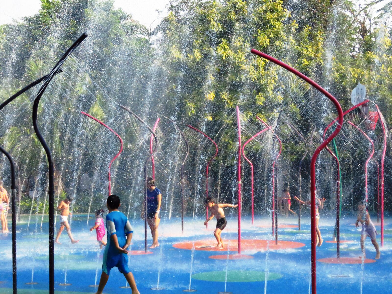 Canon PowerShot SX60 HS sample photo. Children, water play, baby photography