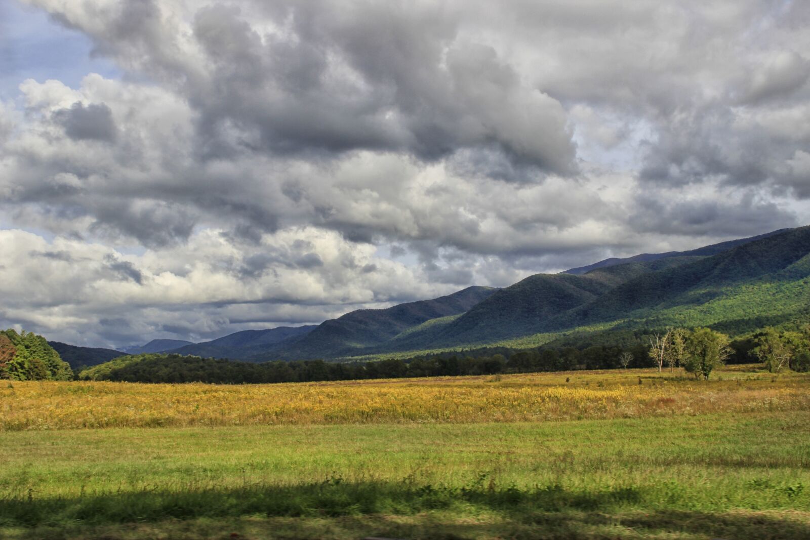 Canon EOS 600D (Rebel EOS T3i / EOS Kiss X5) sample photo. Cades cove, mountains, tennessee photography