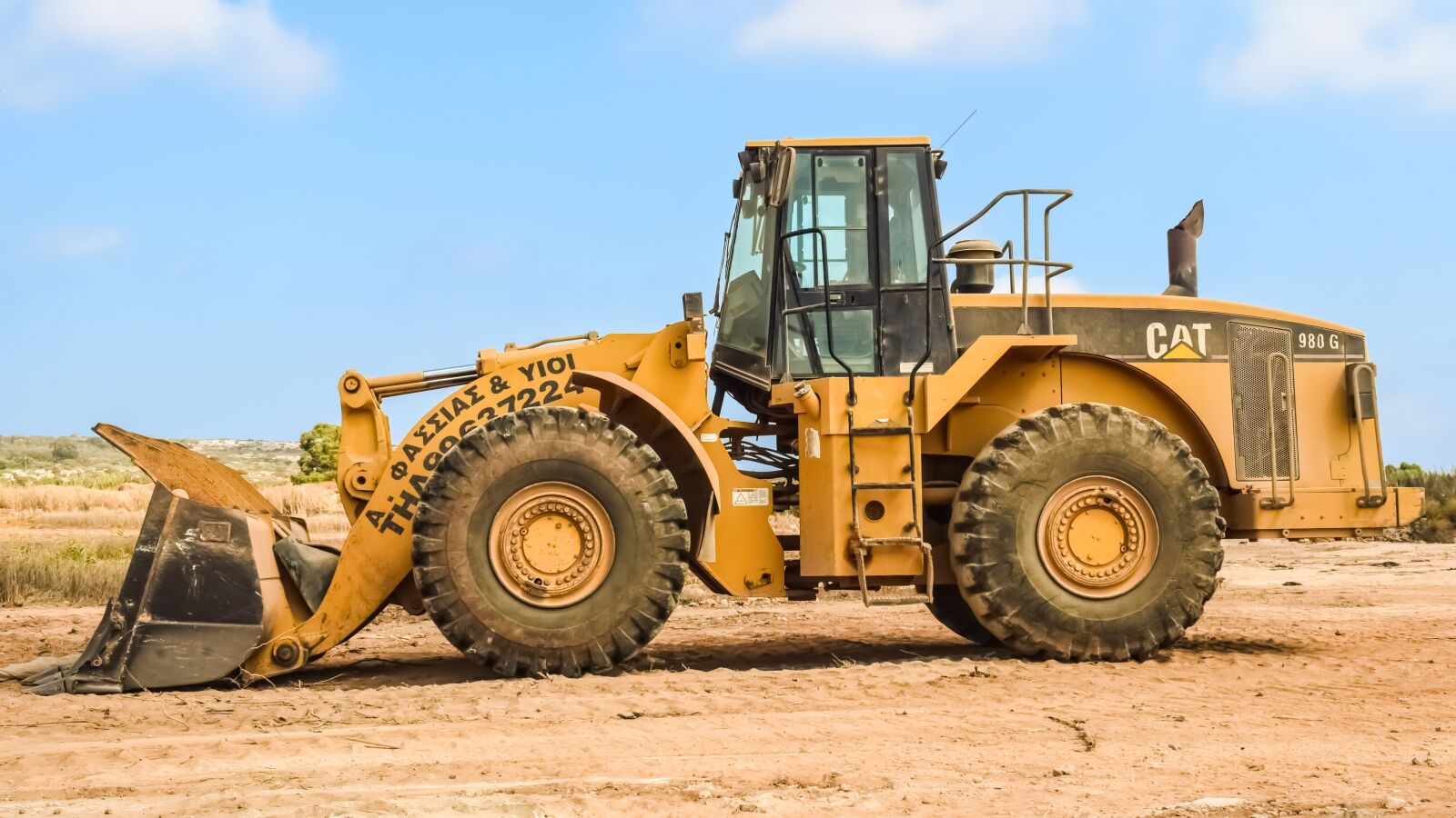 Nikon D3300 sample photo. Bulldozer, heavy machine, equipment photography