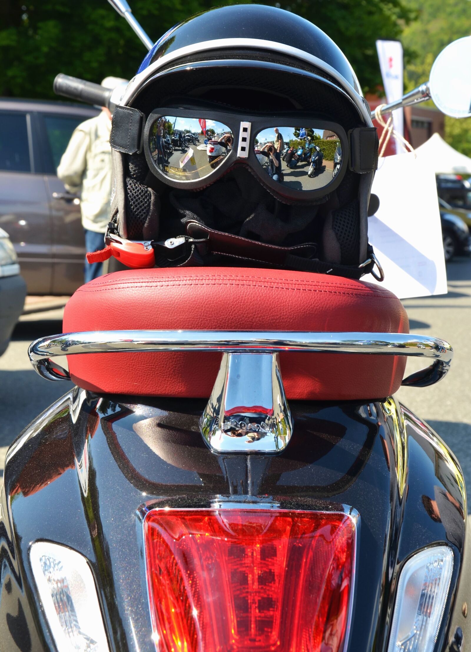 Nikon D5100 sample photo. Sunglasses, helmet, motorcycle, safety photography