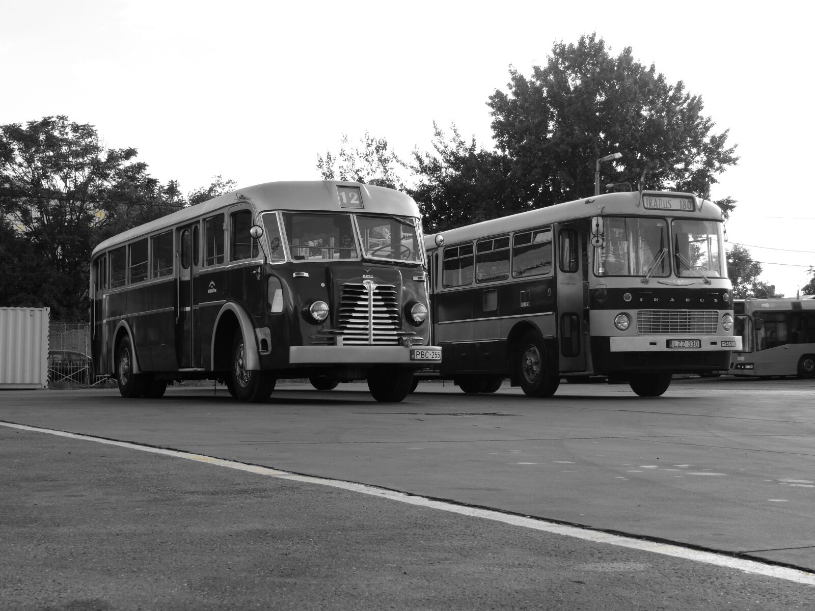 Sony DSC-HX200V sample photo. Bus, nostalgia, retro photography
