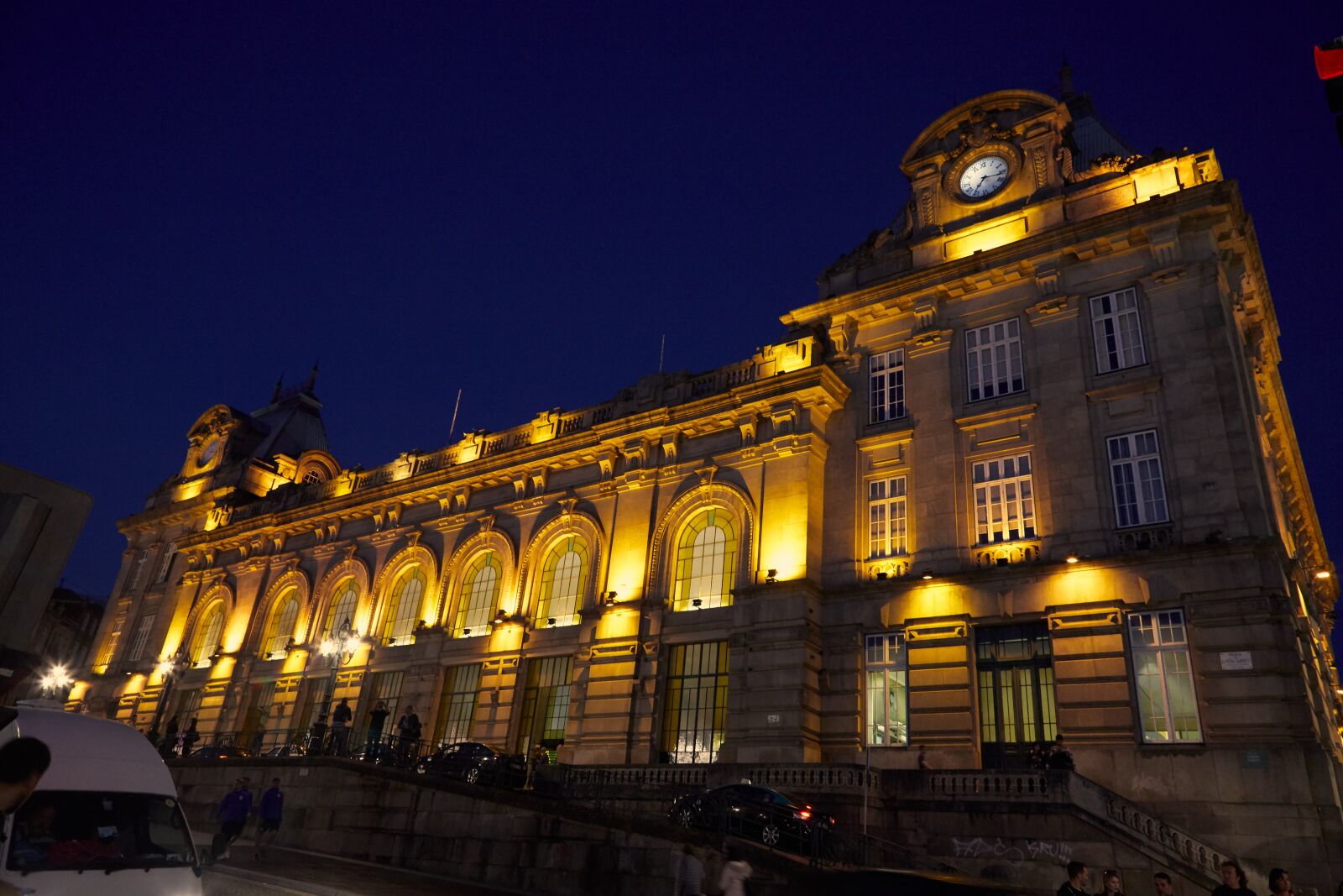 Canon EOS 6D Mark II sample photo. City, illuminated, night photography
