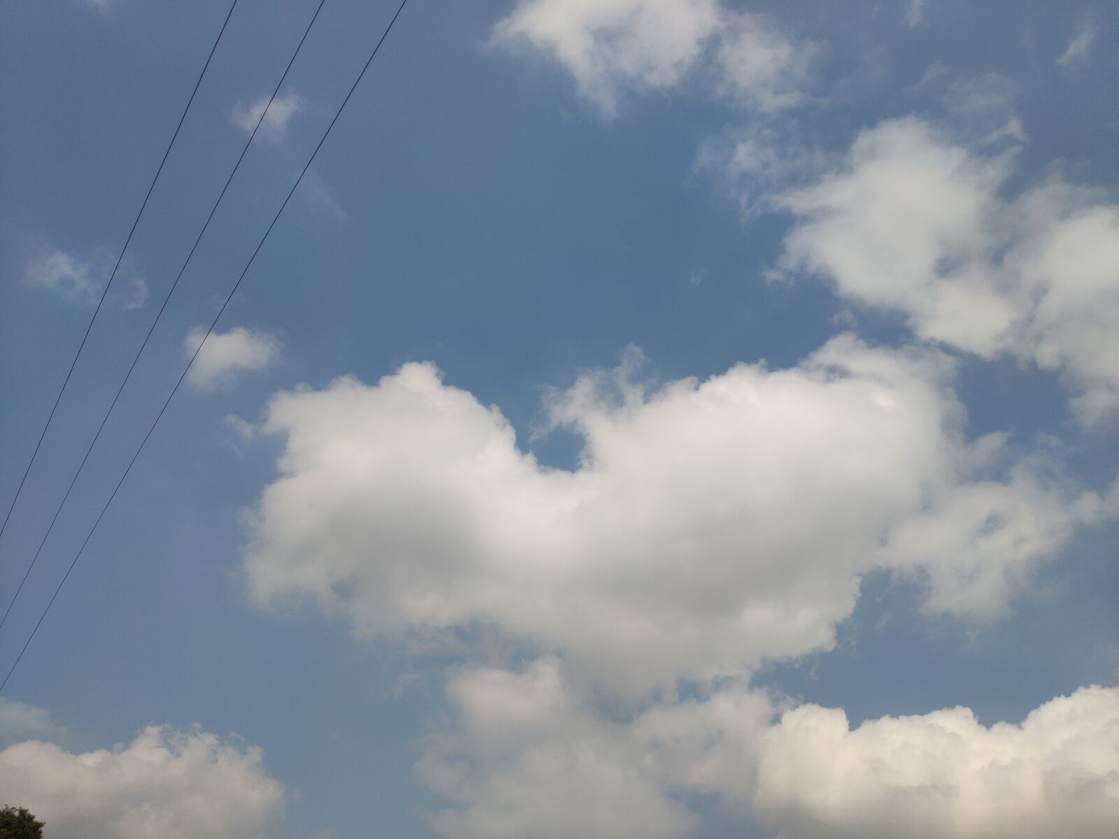 Xiaomi MI 8 sample photo. Sky, cloud, love photography
