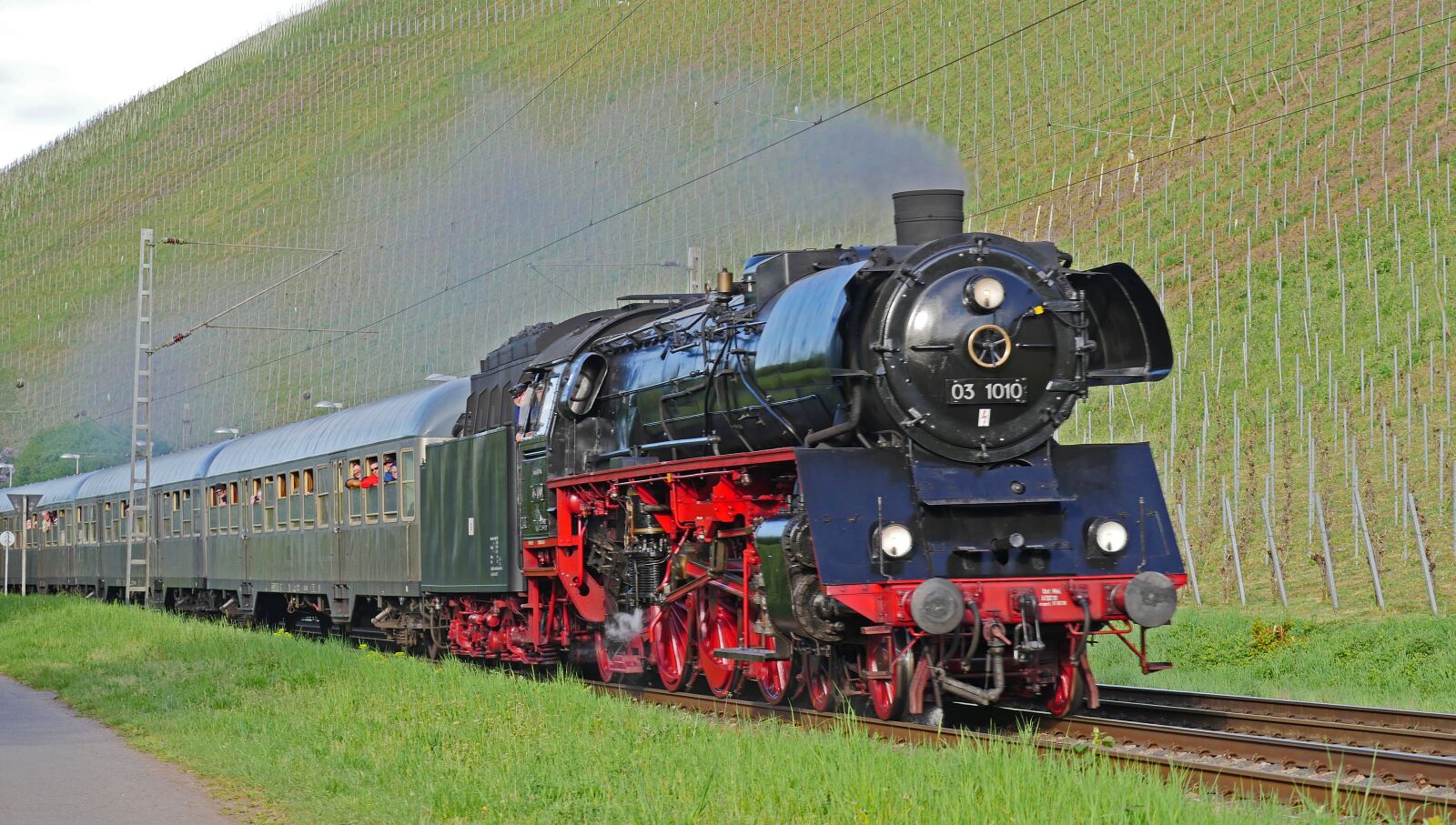 Panasonic Lumix DMC-GX8 sample photo. Steam locomotive, steam train photography