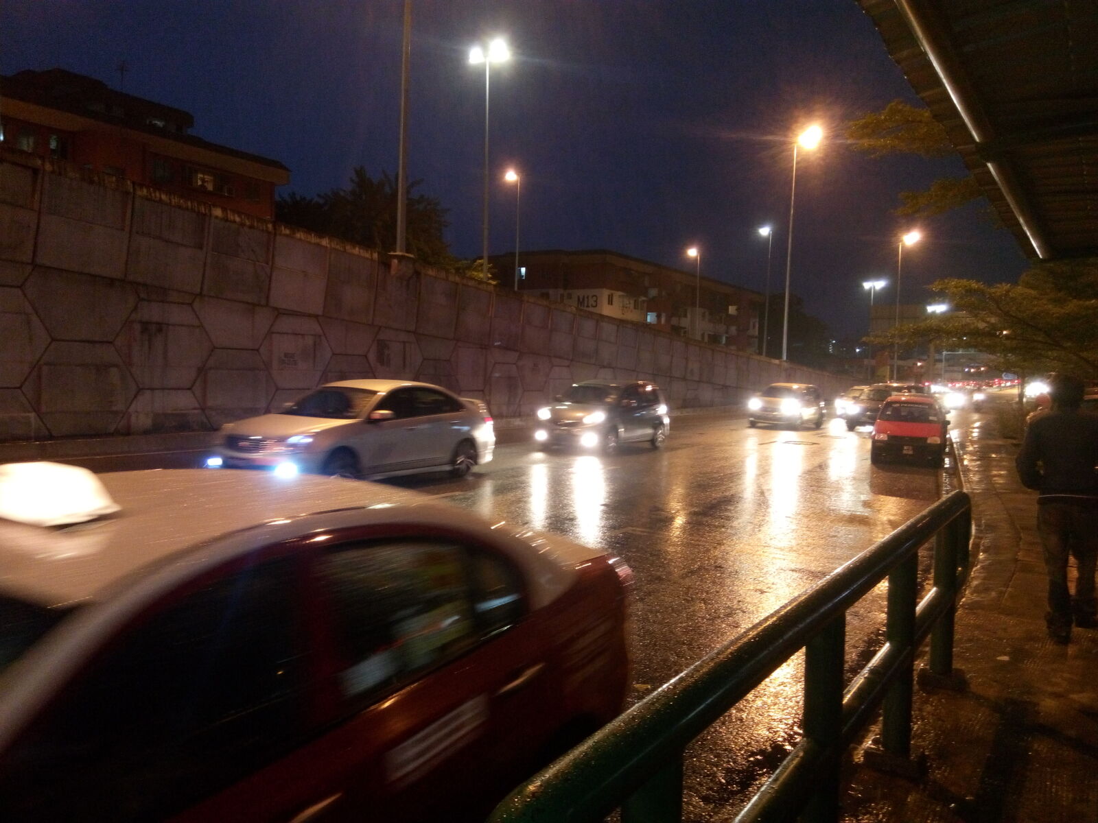 HTC DESIRE 816G DUAL SIM sample photo. Car, rainy, street, traffic photography