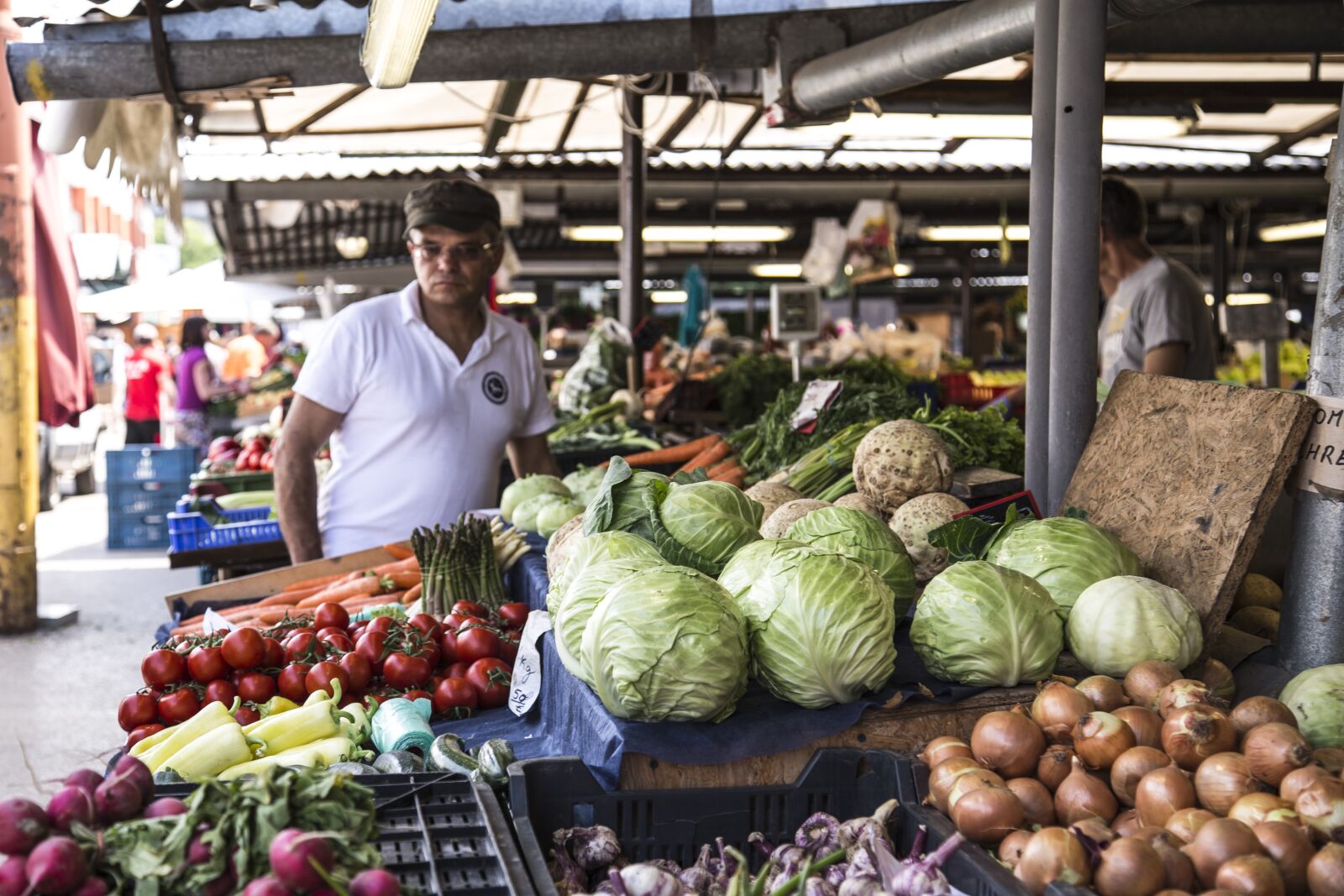 Canon EOS 6D + Canon EF 24-105mm F4L IS USM sample photo. Fresh, market, farmer photography