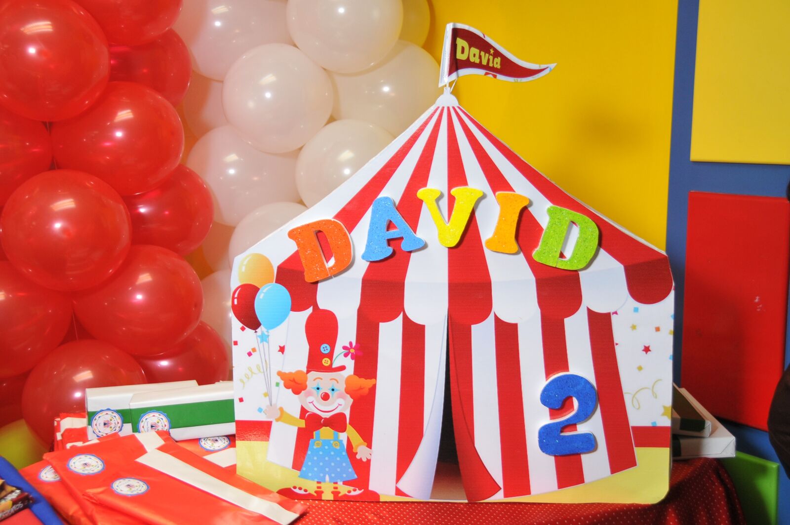 Nikon D300 sample photo. Party, balloons, circus photography