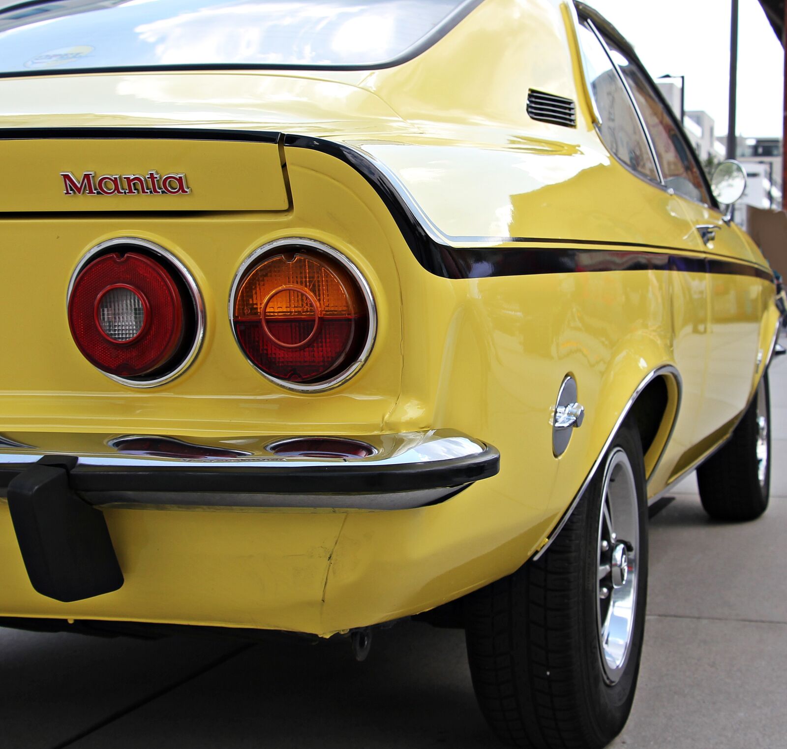 Canon EOS 550D (EOS Rebel T2i / EOS Kiss X4) sample photo. Manta, auto, oldtimer photography