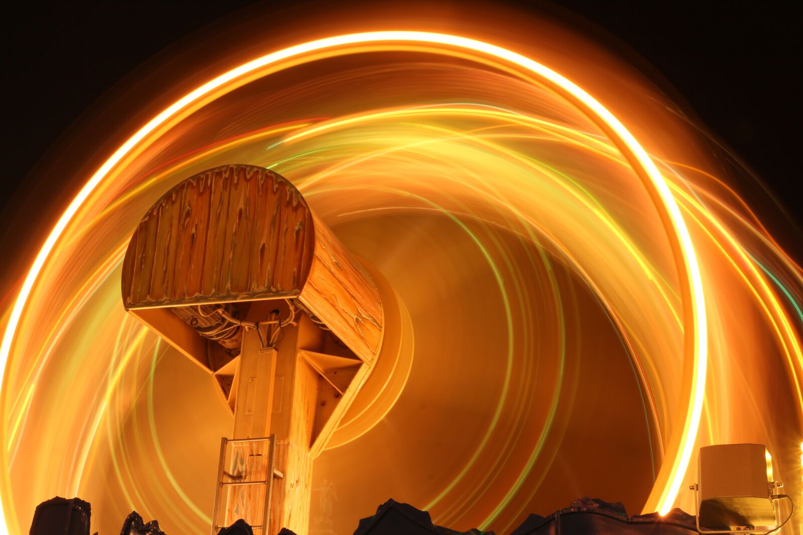 Canon EOS 700D (EOS Rebel T5i / EOS Kiss X7i) sample photo. Children ferris wheel, light photography