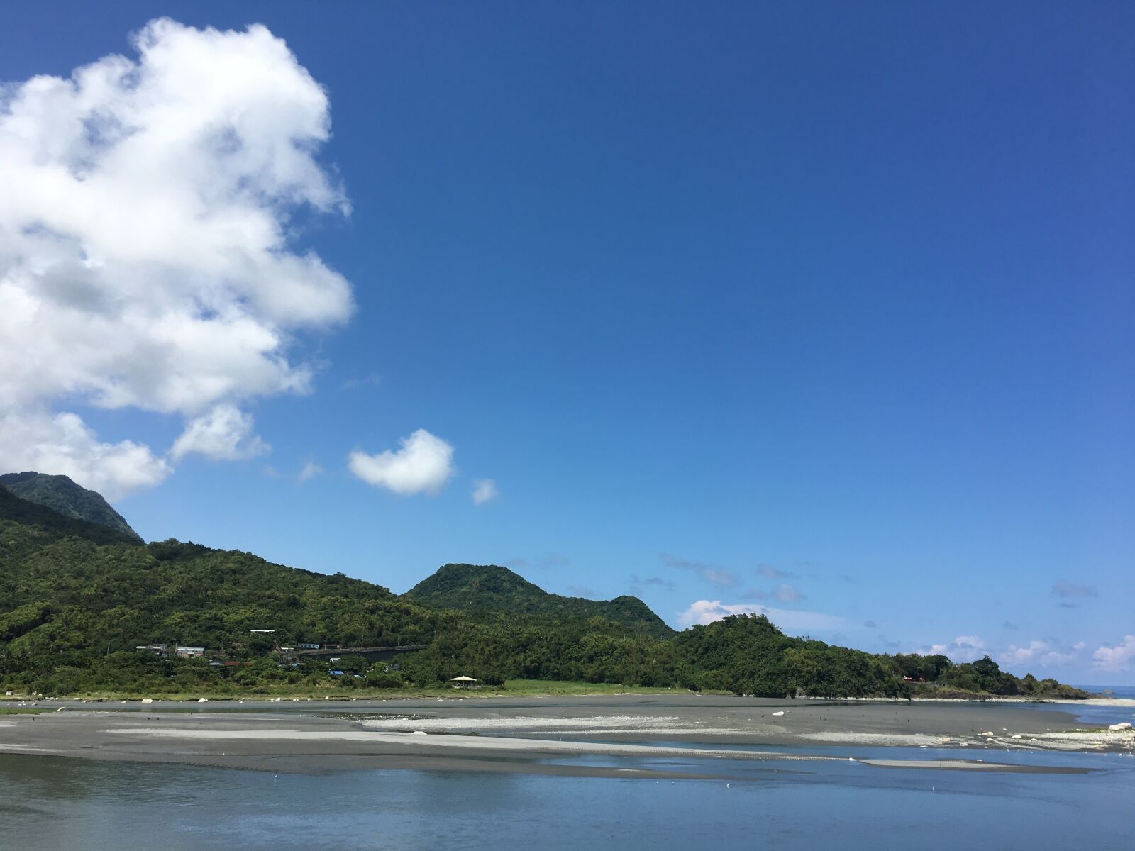 Apple iPhone 6s Plus sample photo. Port, hualien, sea photography