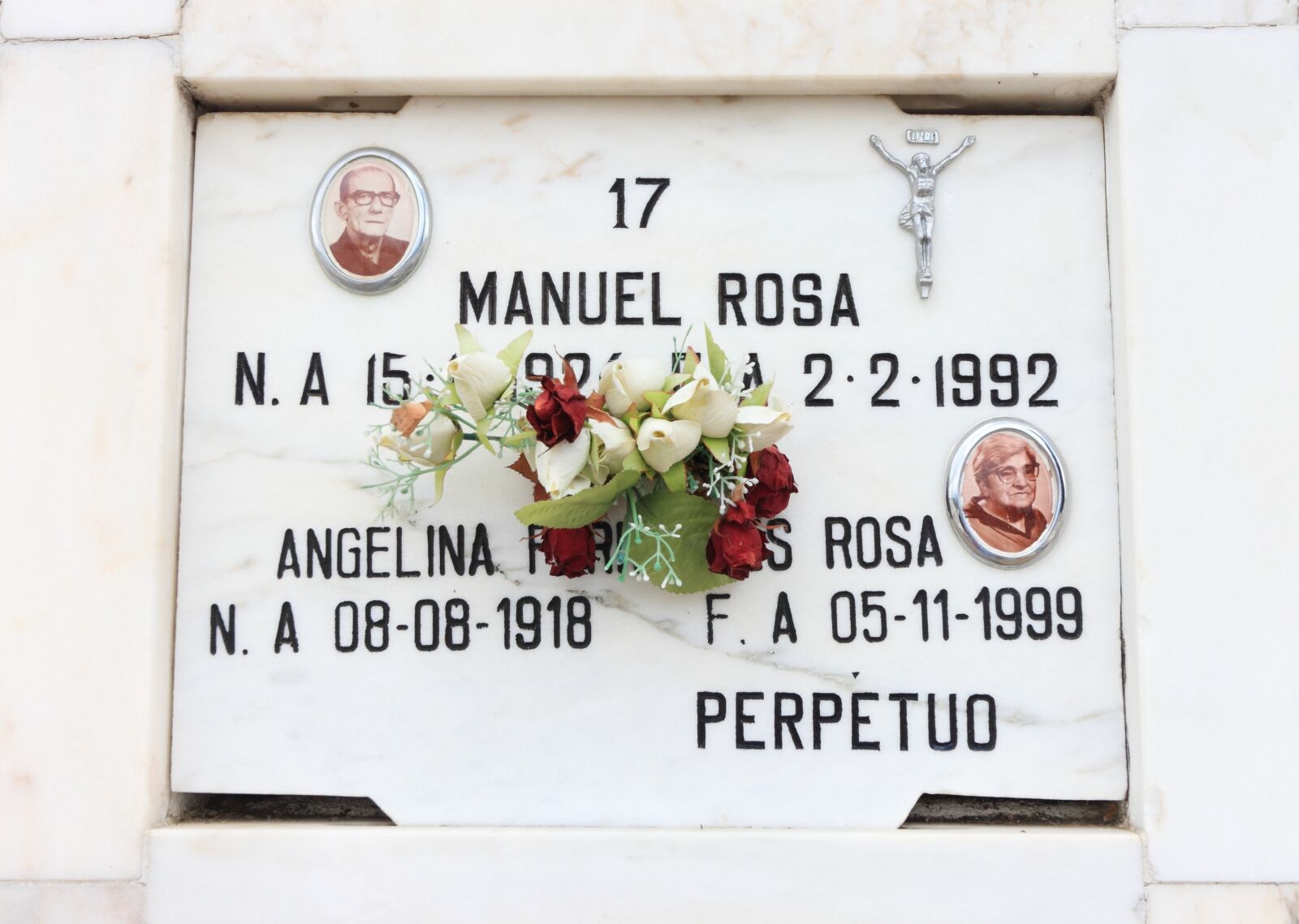 Canon EOS 550D (EOS Rebel T2i / EOS Kiss X4) sample photo. Portugal, evora, cemetery photography