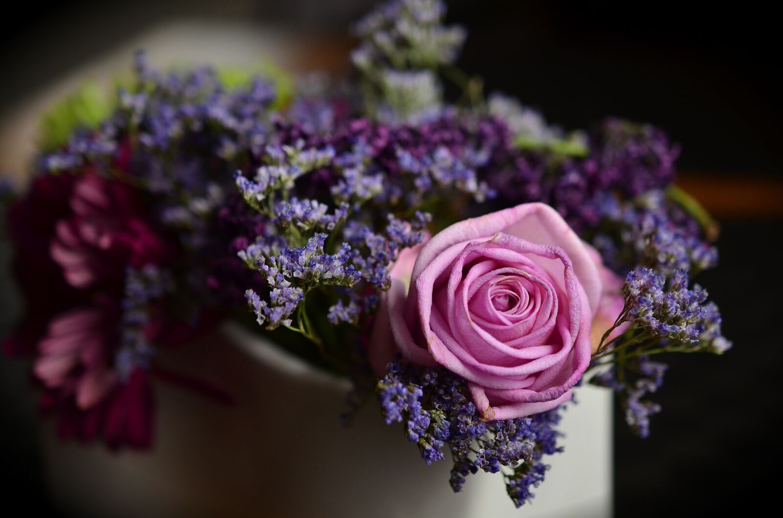 Nikon D5100 sample photo. Rose, pink, floral arrangement photography