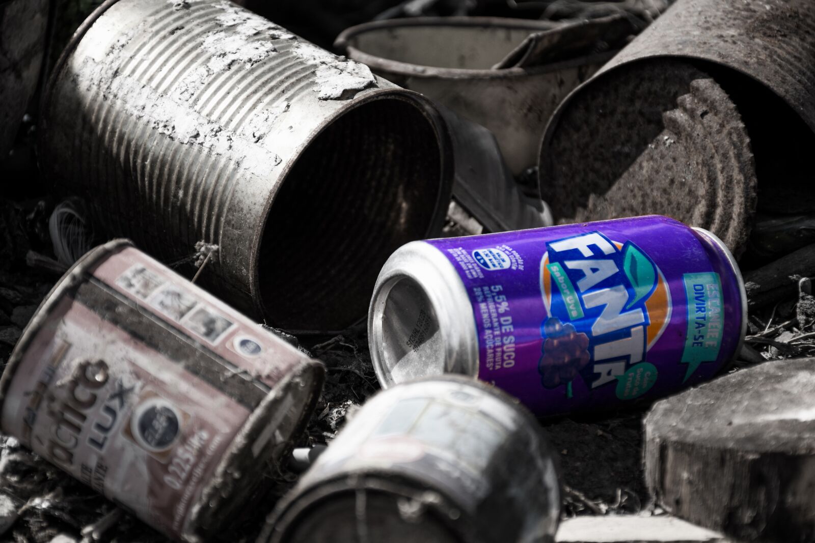 Nikon D7500 sample photo. Fanta, can, coca photography