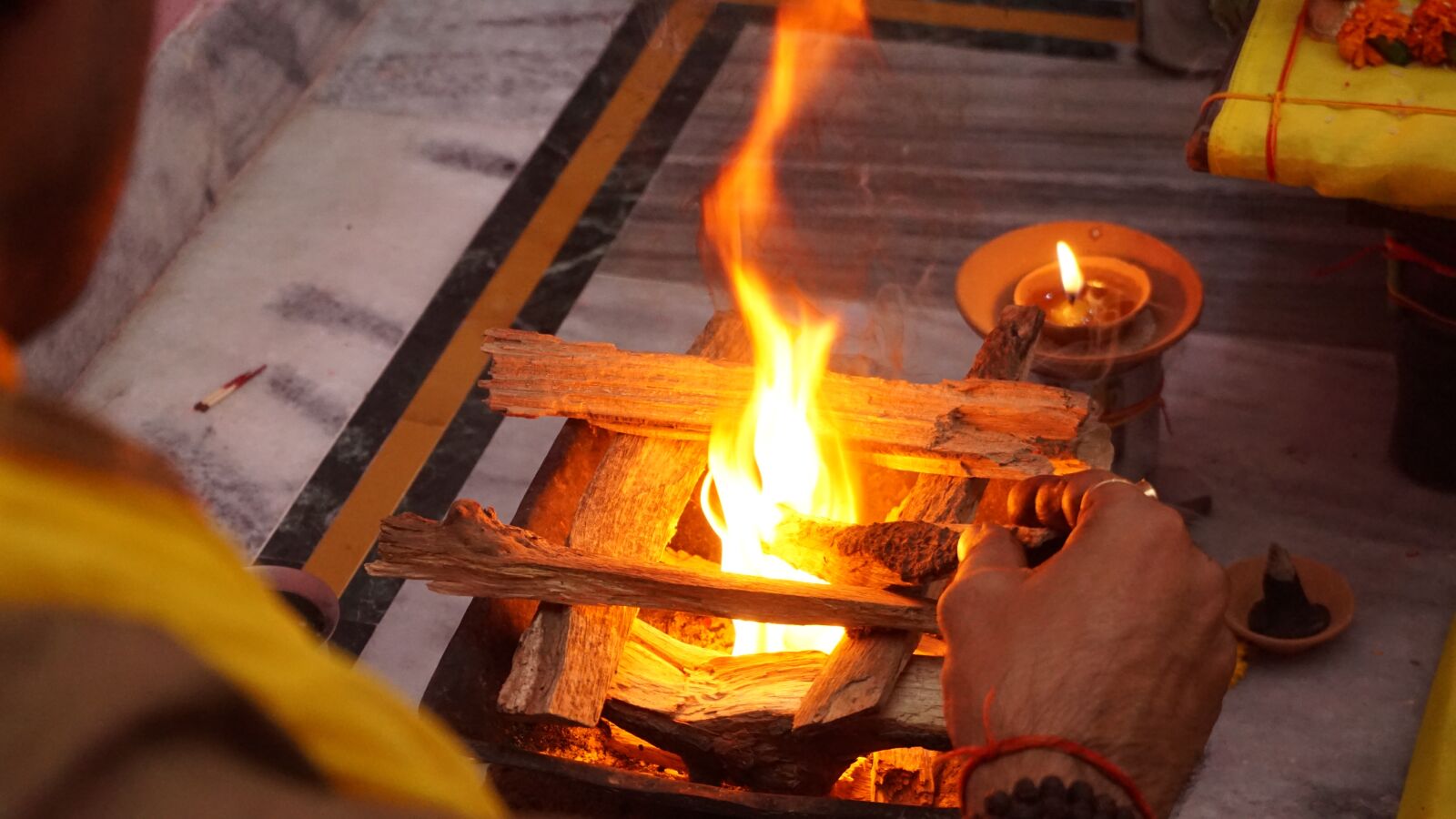 Sony a6000 sample photo. Hindu, prayer, hinduism photography