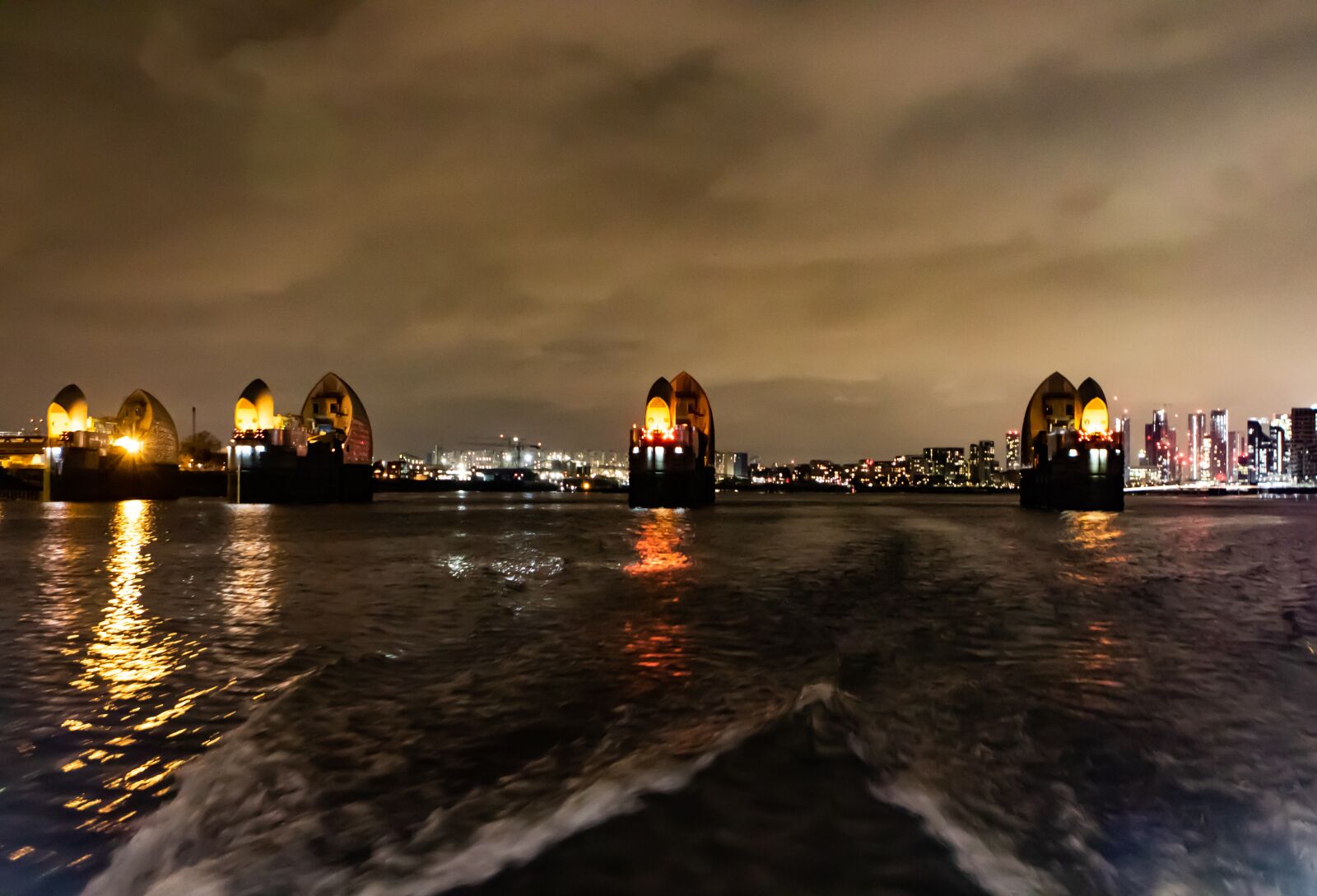 Canon EOS 7D Mark II + Canon EF 24-70mm F2.8L USM sample photo. Thames barrier, thames river photography
