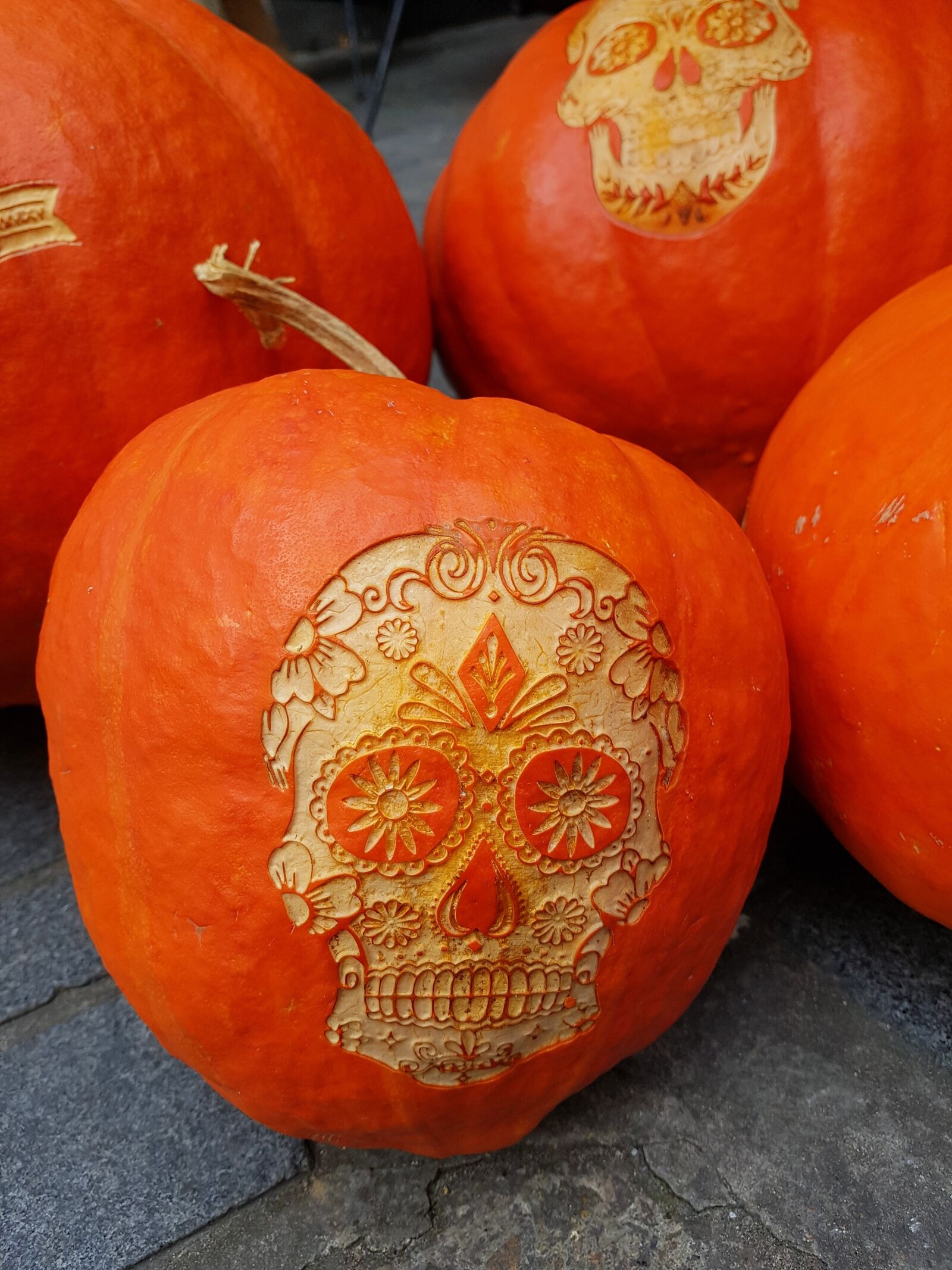 Samsung Galaxy S7 Edge sample photo. Pumpkins, halloween, skull photography
