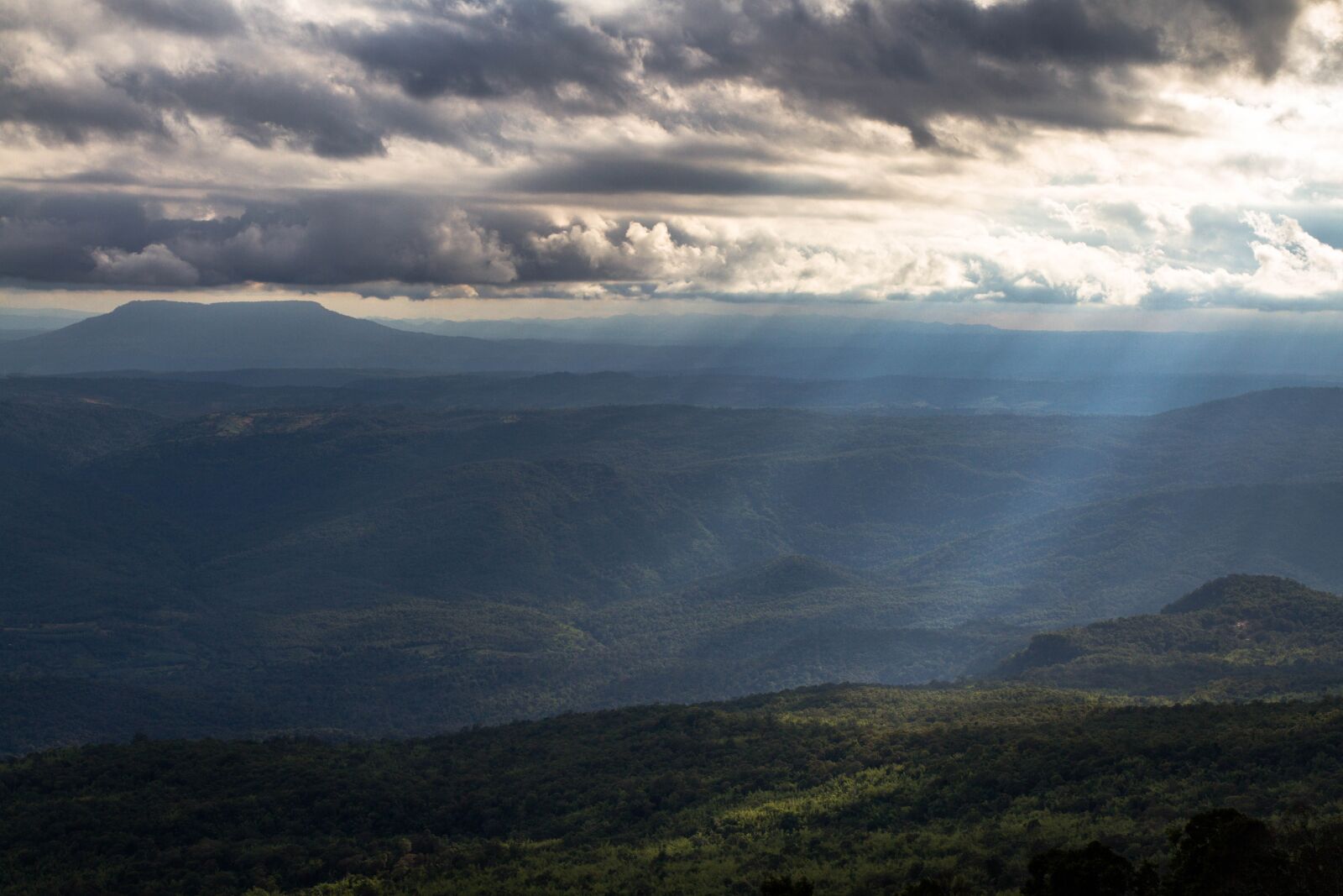 Canon EOS 7D sample photo. Cliff, mountains, kradueng photography