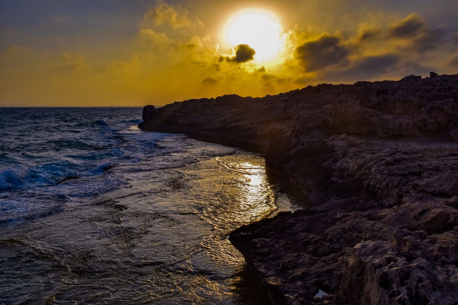 Nikon D3300 sample photo. Sunset, rocky coast, sea photography