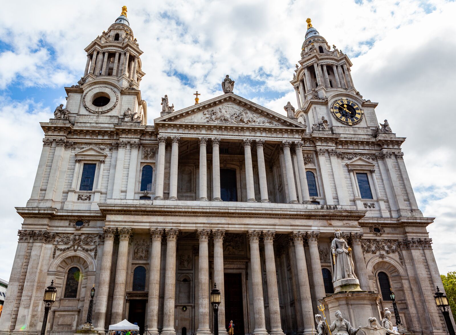 Canon EOS 5D Mark II + Canon EF 24-70mm F2.8L USM sample photo. Saint pauls cathedral, st photography