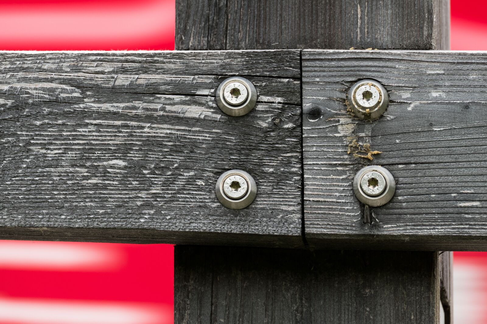 Leica V-Lux (Typ 114) sample photo. Wood, screw, bridge photography