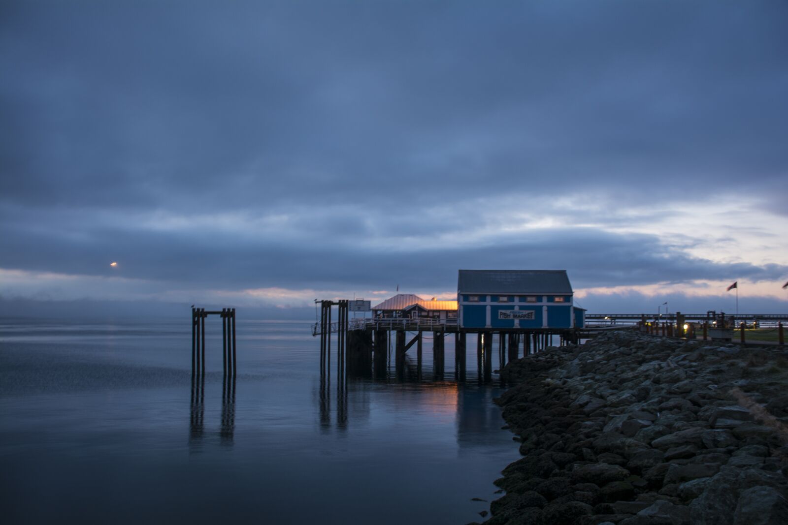 Nikon D7100 sample photo. Ocean, market, dawn photography