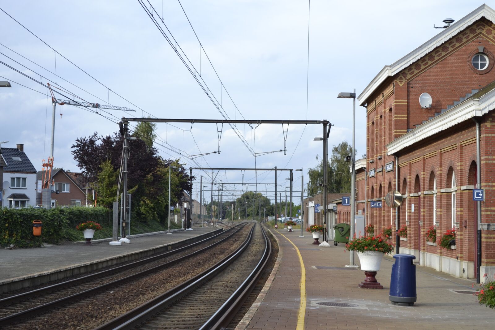 Nikon D3100 sample photo. Station, bilzen, sncb photography