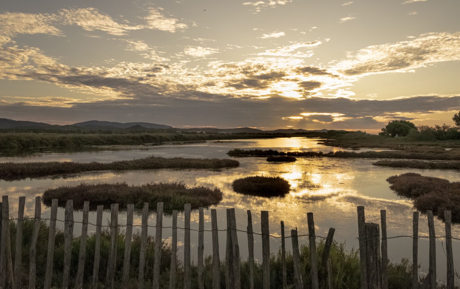 Nikon D5600 sample photo. Sunset, sun, sky photography