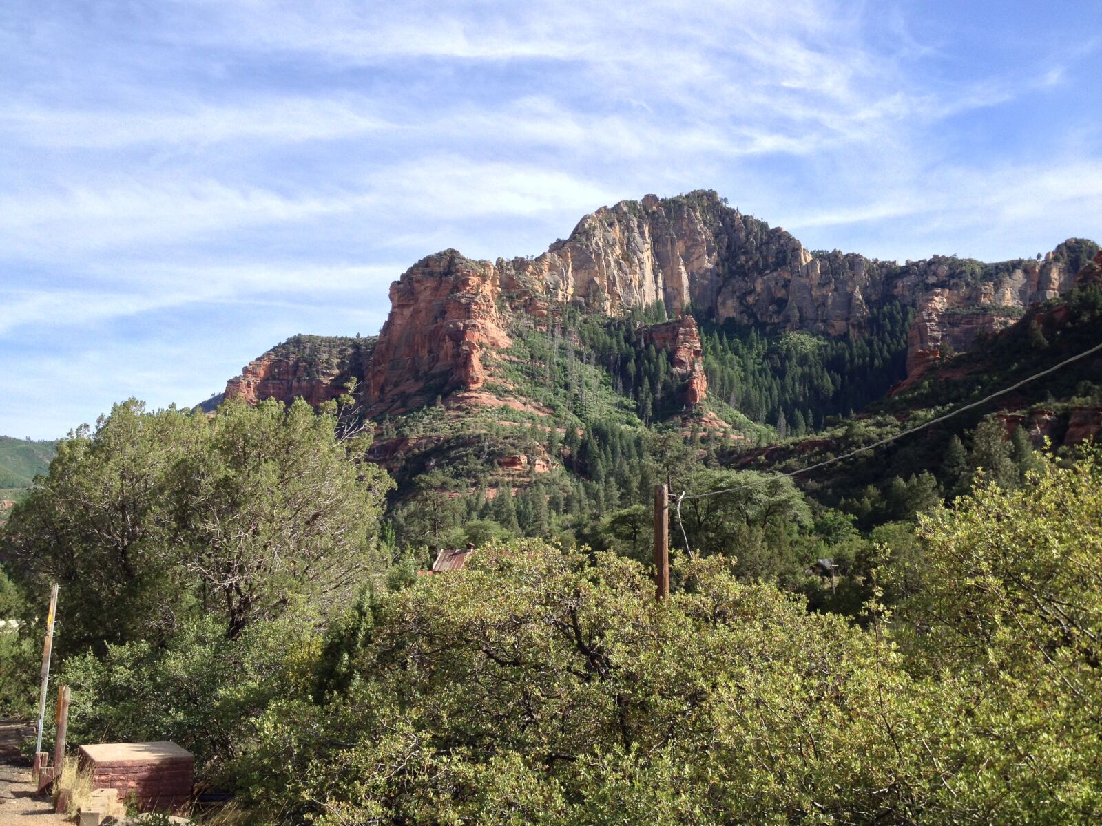 Apple iPhone 4S + iPhone 4S back camera 4.28mm f/2.4 sample photo. Sedona, red rocks, nature photography