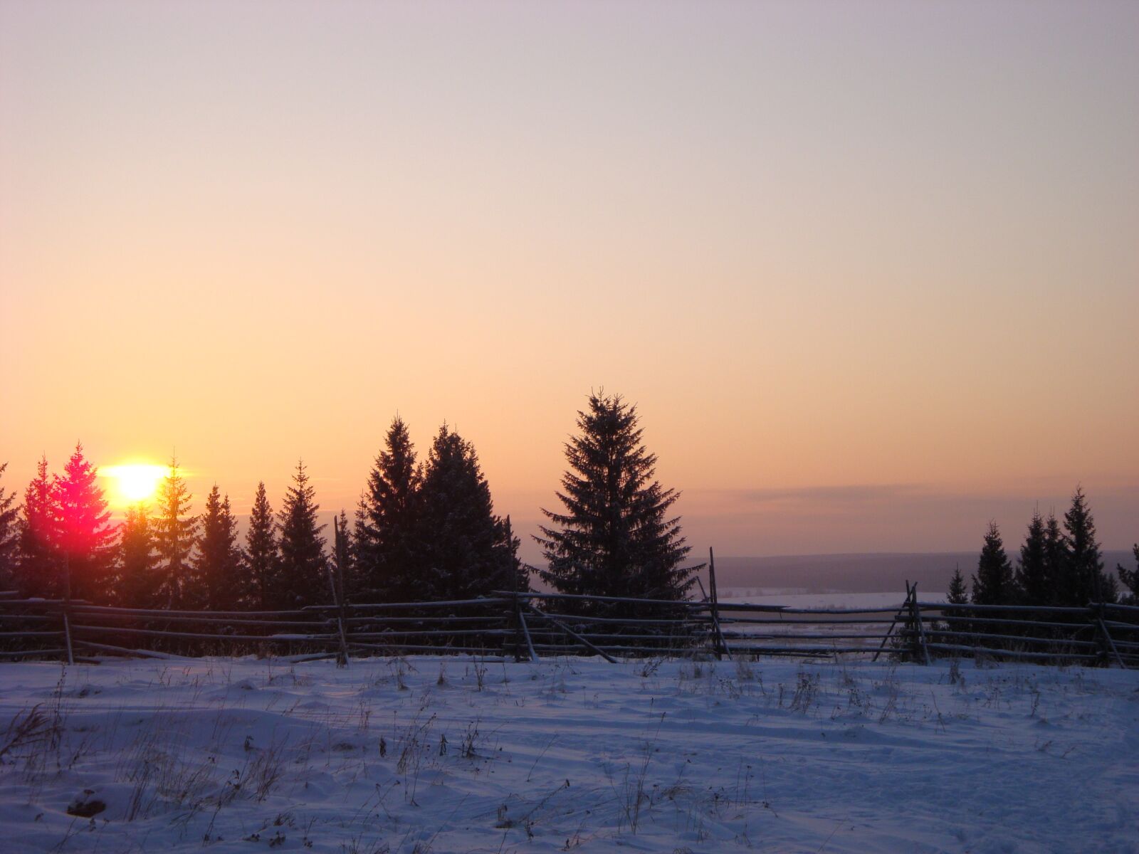 Sony Cyber-shot DSC-W150 sample photo. Sunset, winter, ural photography