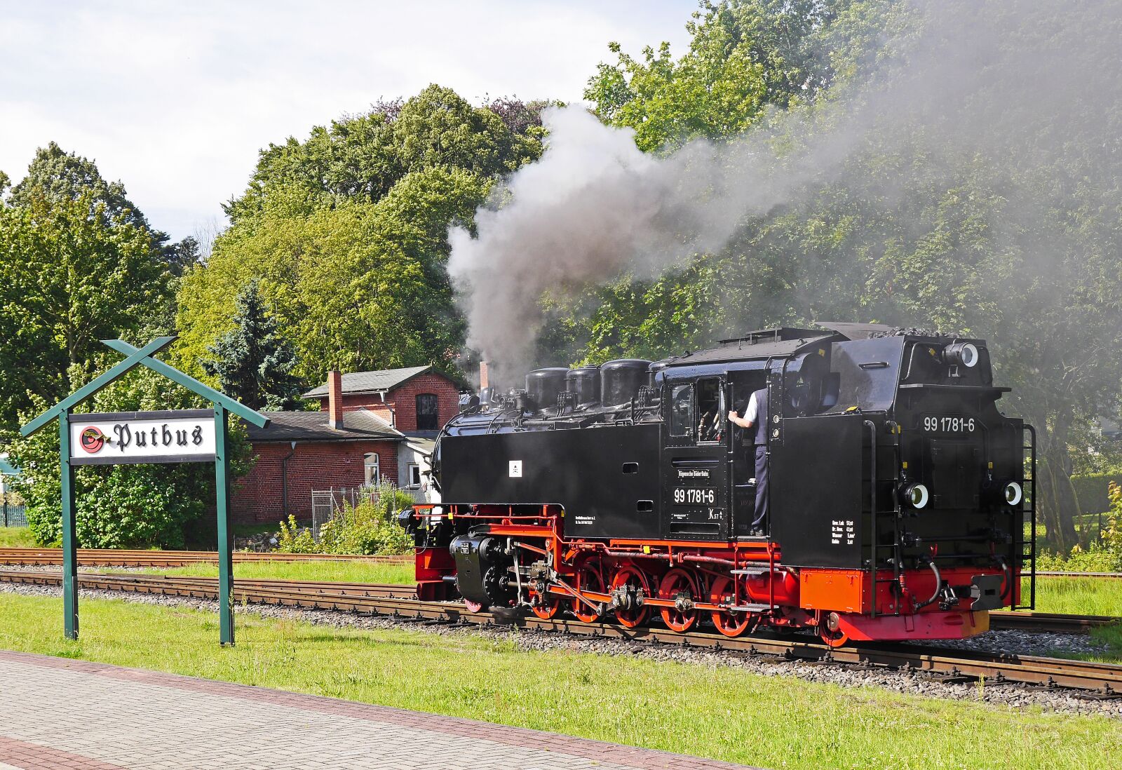 Panasonic Lumix DMC-GH3 sample photo. Steam locomotive, rasender roland photography