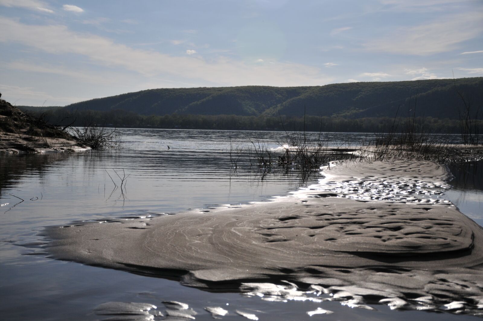 Nikon D300S sample photo. The glare, river, beach photography