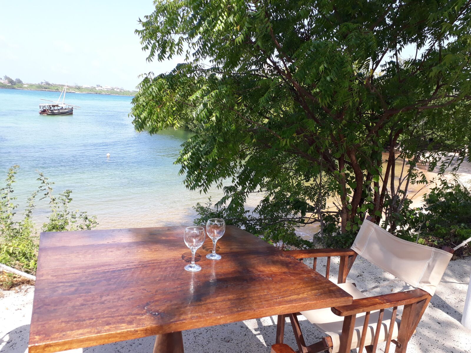 Samsung Galaxy J5 Prime sample photo. Heavenly, lunch spot, outdoors photography