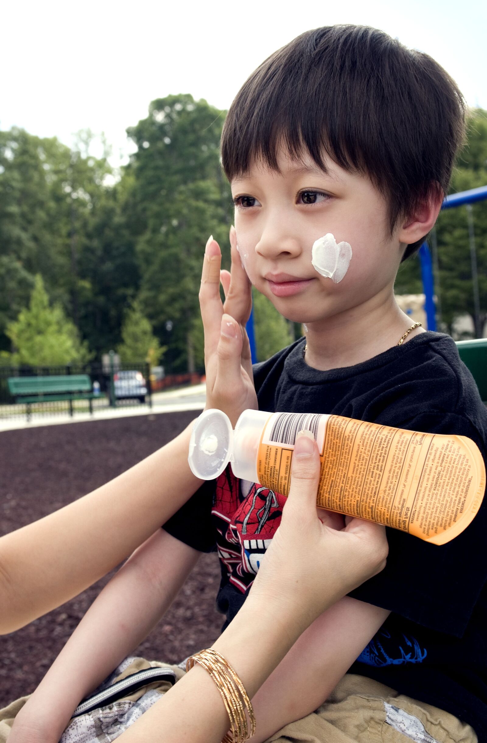 Nikon D300 sample photo. Young boy, receiving, reapplication photography
