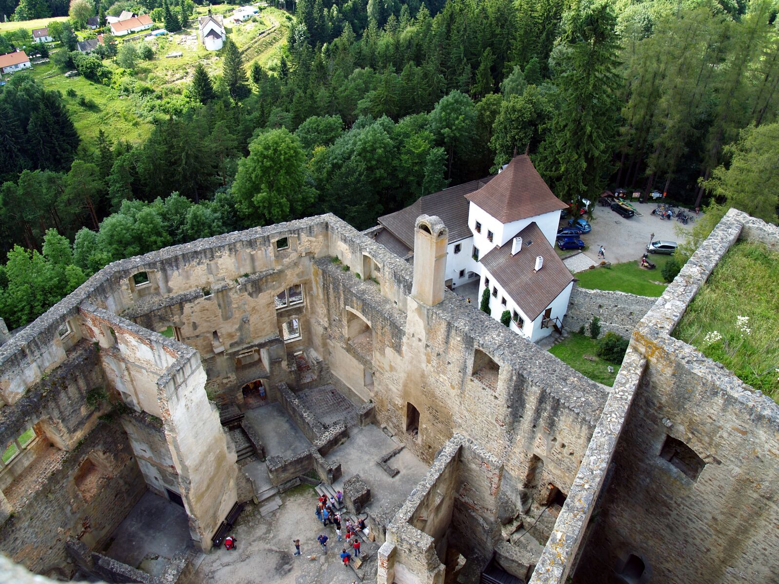 Olympus E-500 (EVOLT E-500) sample photo. Land tejn, castle, the photography