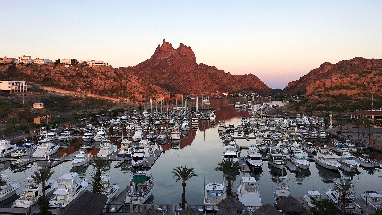 iPhone 6 back camera 4.15mm f/2.2 sample photo. Mexico, boats, sunrise photography